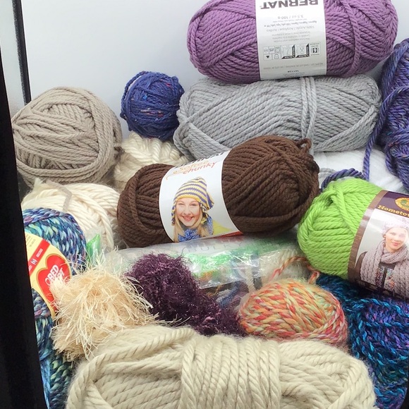 Yarn lot569 yarn - Picture 1 of 4